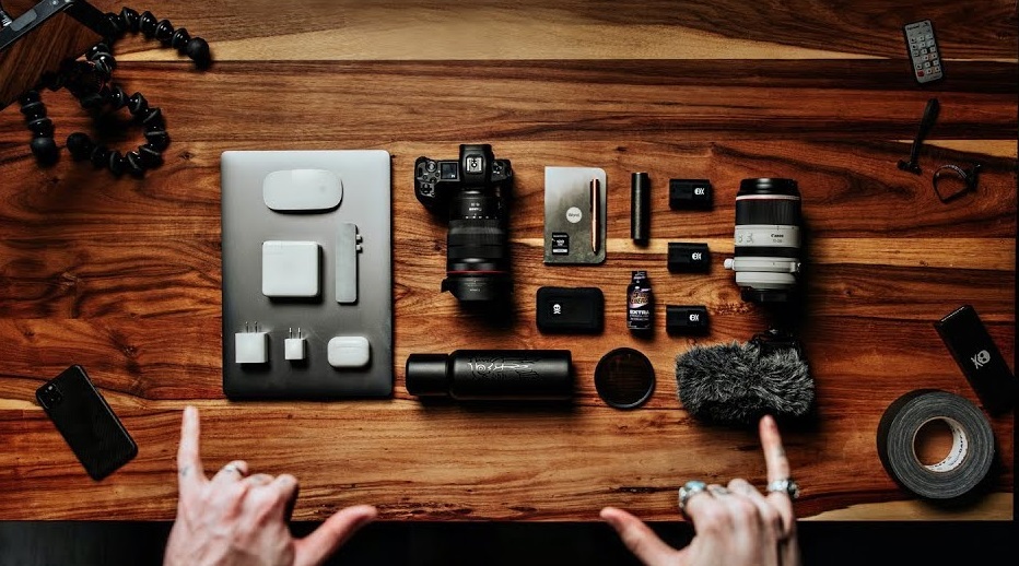 peter mckinnon backpack camera