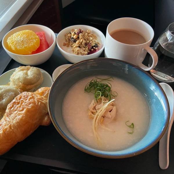Airplane food
